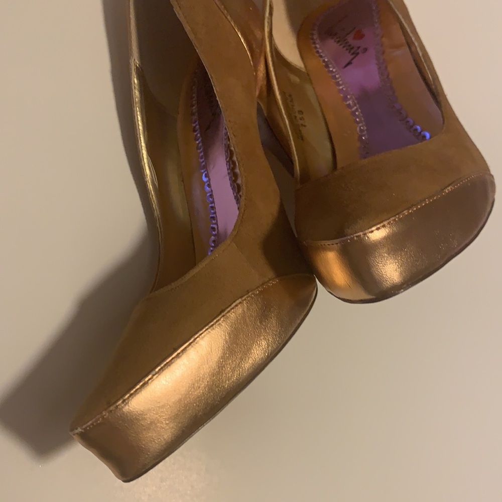 Luichiny Pumps - Picture 8 of 10